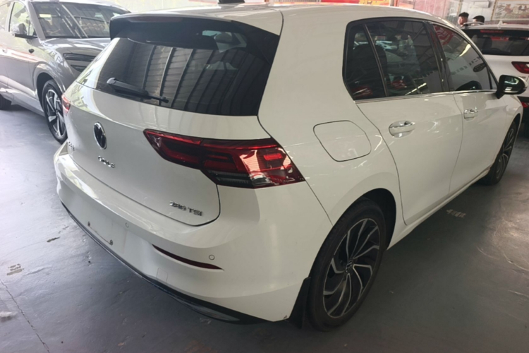 Volkswagen Golf 2021 car image #7