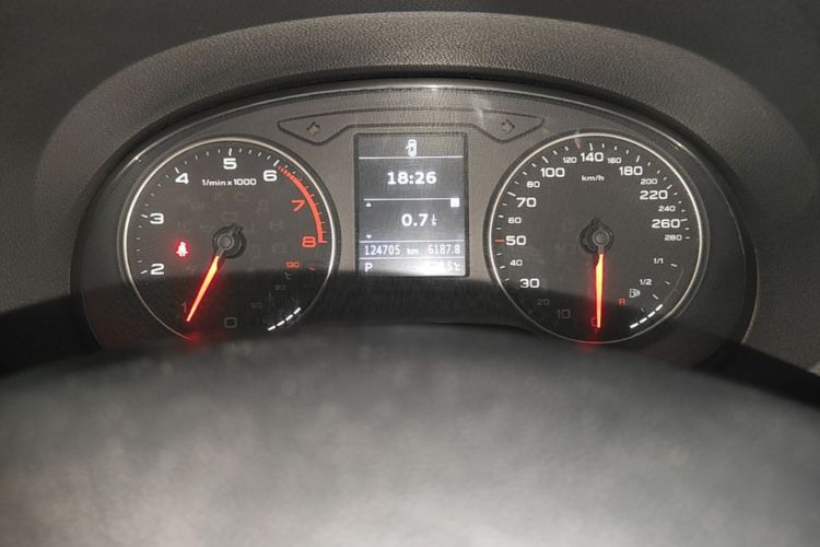 Audi A3 2015 car image #16