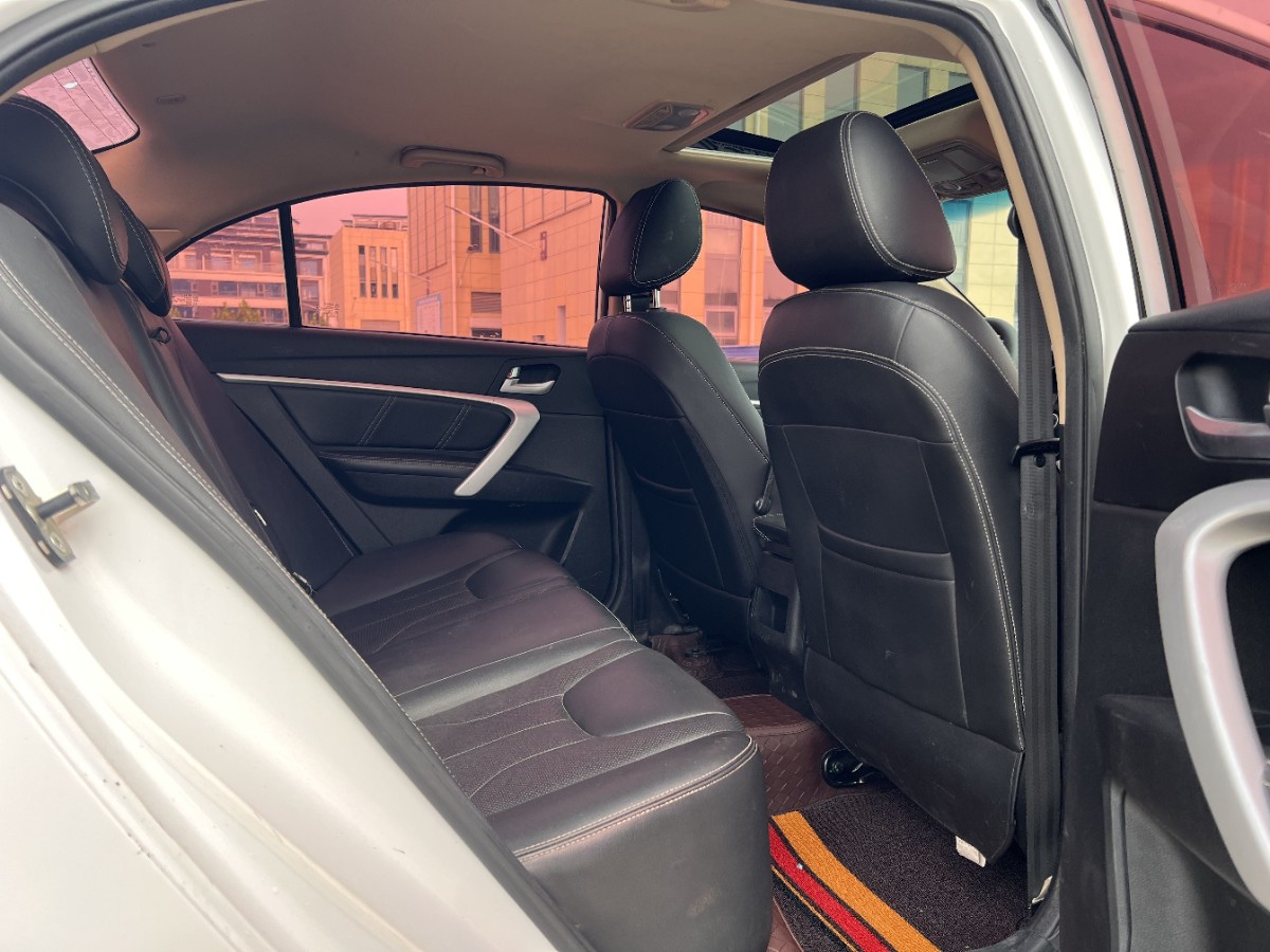 GEELY Emgrand 2017 car image #11
