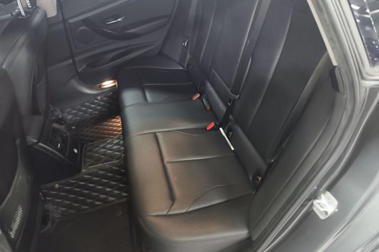 BMW 3 Series GT 2019 car image #17