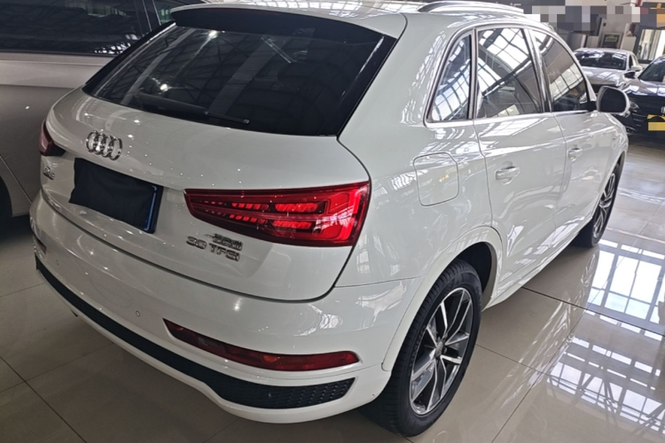 Audi Q3 2019 immagine di auto #7