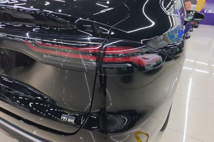 GEELY Emgrand 2026 #8 GEELY Emgrand 2026 imagem de carro #8