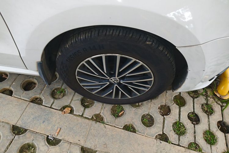 Volkswagen Polo 2018 car image #9