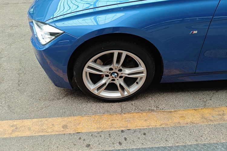 BMW 3 Series 2018 #9 BMW 3 Series 2018 car image #9