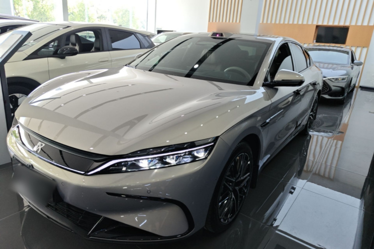 BYD Han 2025 car image #2