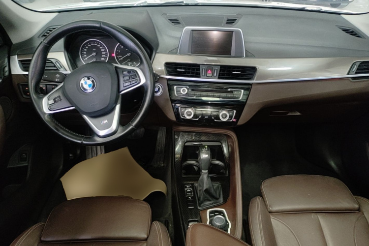 BMW X1 2017 car image #10
