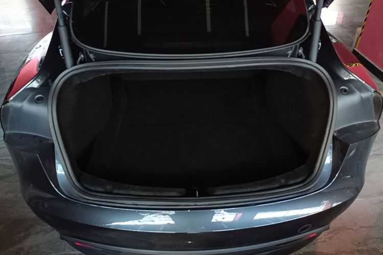 Tesla Model 3 2024 car image #19