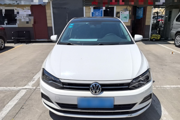 Volkswagen Polo 2020 car image #3
