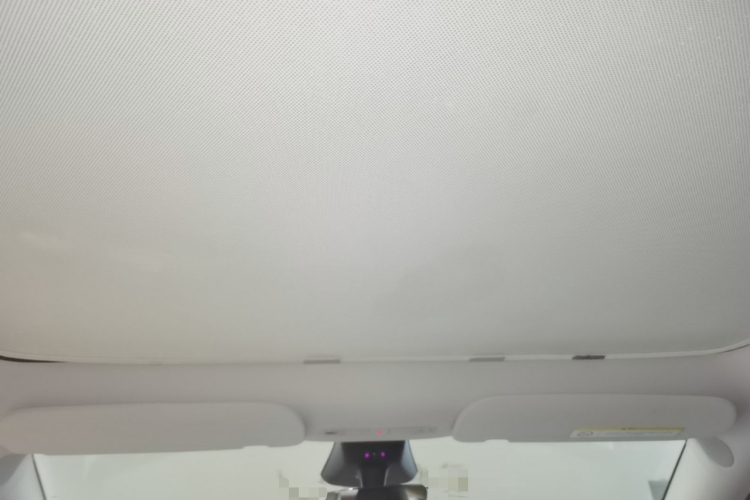 Tesla Model Y 2024 #19 Tesla Model Y 2024 car image #19