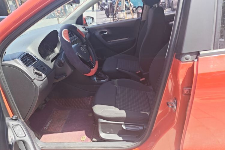 Volkswagen Polo 2016 car image #15