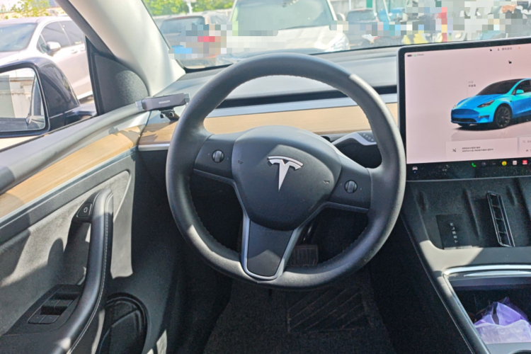Tesla Model Y 2022 #15 Tesla Model Y 2022 car image #15