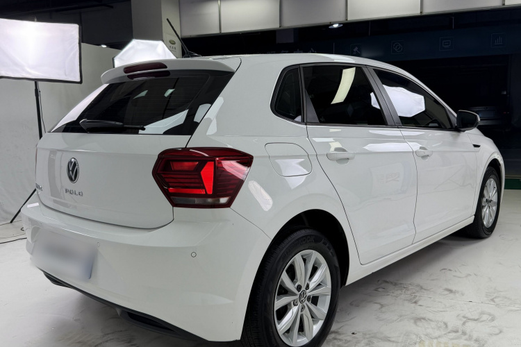 Volkswagen Polo 2021 car image #5