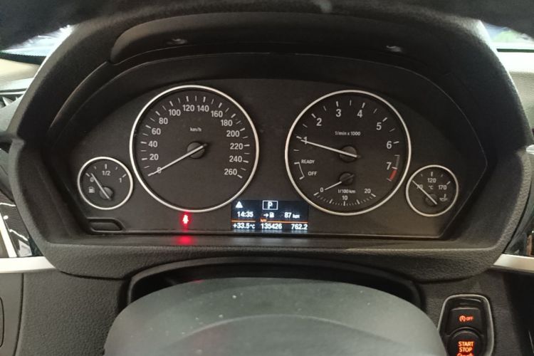 BMW 3 Series 2017 car image #12