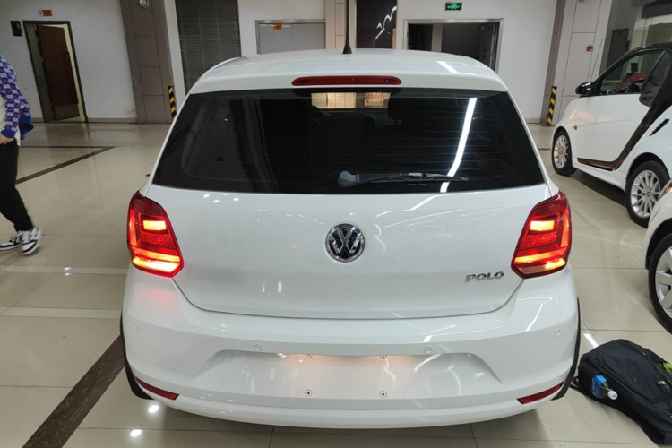 Volkswagen Polo 2017 #6 Volkswagen Polo 2017 car image #6