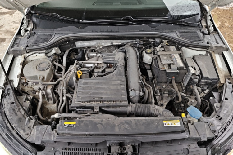 Volkswagen Golf 2021 car image #20