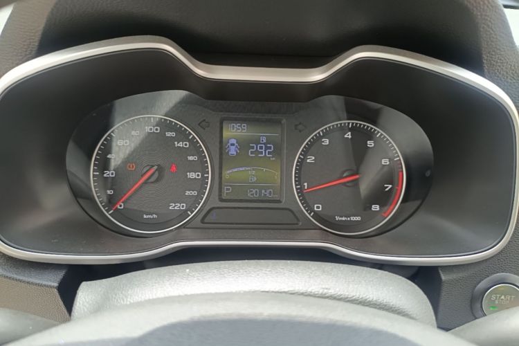 MG ZS 2017 car image #12