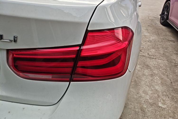 BMW 3 Series 2019 #8 BMW 3 Series 2019 imagem de carro #8