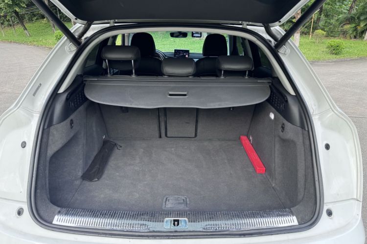 Audi Q3 2017 car image #21