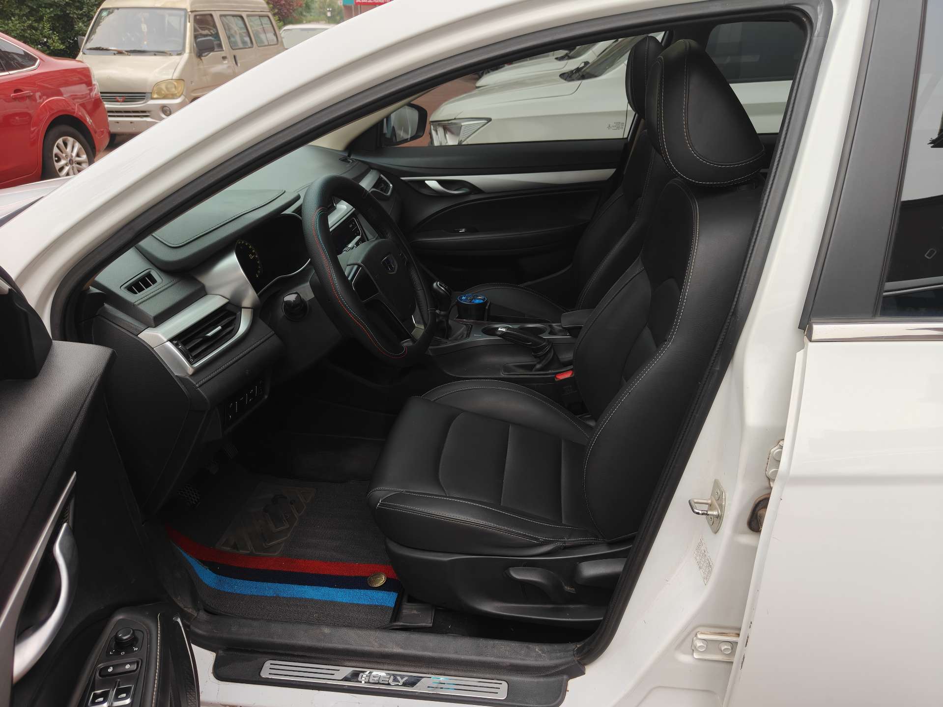 GEELY Emgrand 2018 #4 GEELY Emgrand 2018 imagen de coche #4