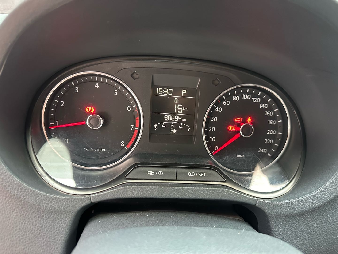 Volkswagen Polo 2015 car image #3