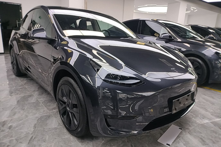 Tesla Model Y 2024 #6 Tesla Model Y 2024 immagine di auto #6