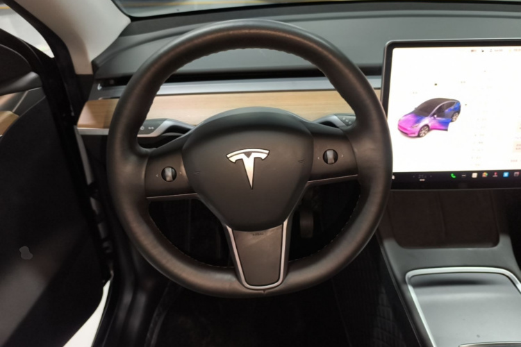 Tesla Model Y 2022 #11 Tesla Model Y 2022 car image #11