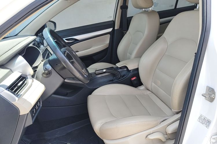 GEELY Emgrand 2019 #19 GEELY Emgrand 2019 car image #19