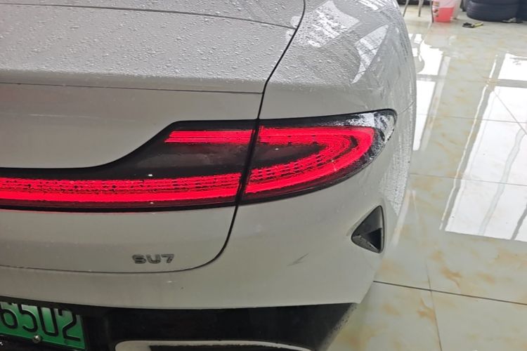 MI SU7 2025 car image #8