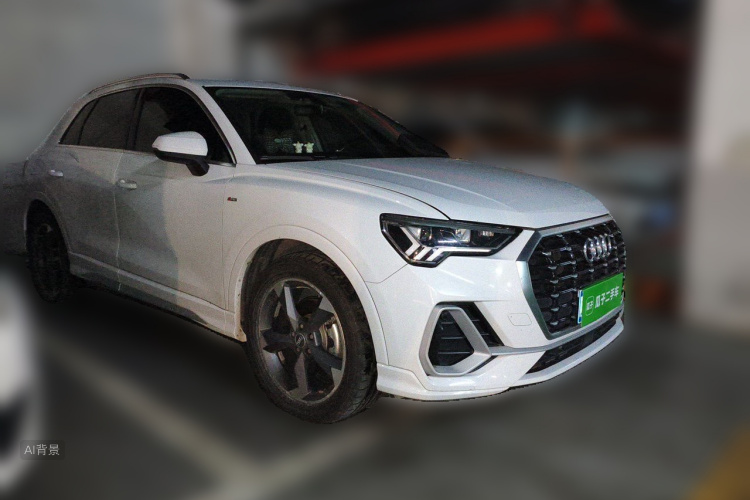 Audi Q3 2020 car image #4