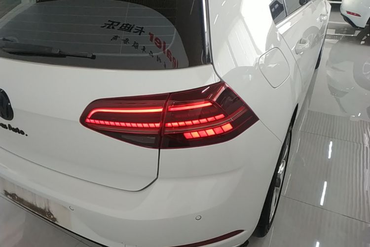 Volkswagen Golf 2019 #8 Volkswagen Golf 2019 car image #8