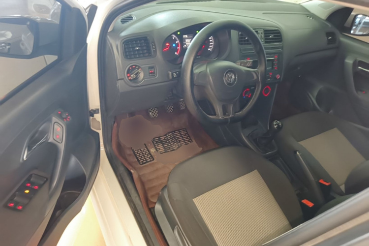 Volkswagen Polo 2017 #12 Volkswagen Polo 2017 car image #12