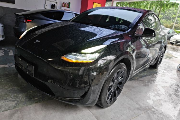 Tesla Model Y 2022 #2 Tesla Model Y 2022 car image #2