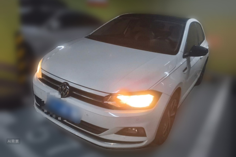 Volkswagen Polo 2020 car image #2