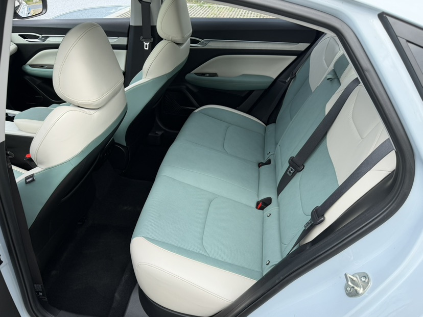 GEELY Emgrand L HiP 2022 car image #6