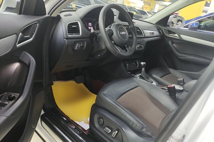 Audi Q3 2018 #16 Audi Q3 2018 car image #16