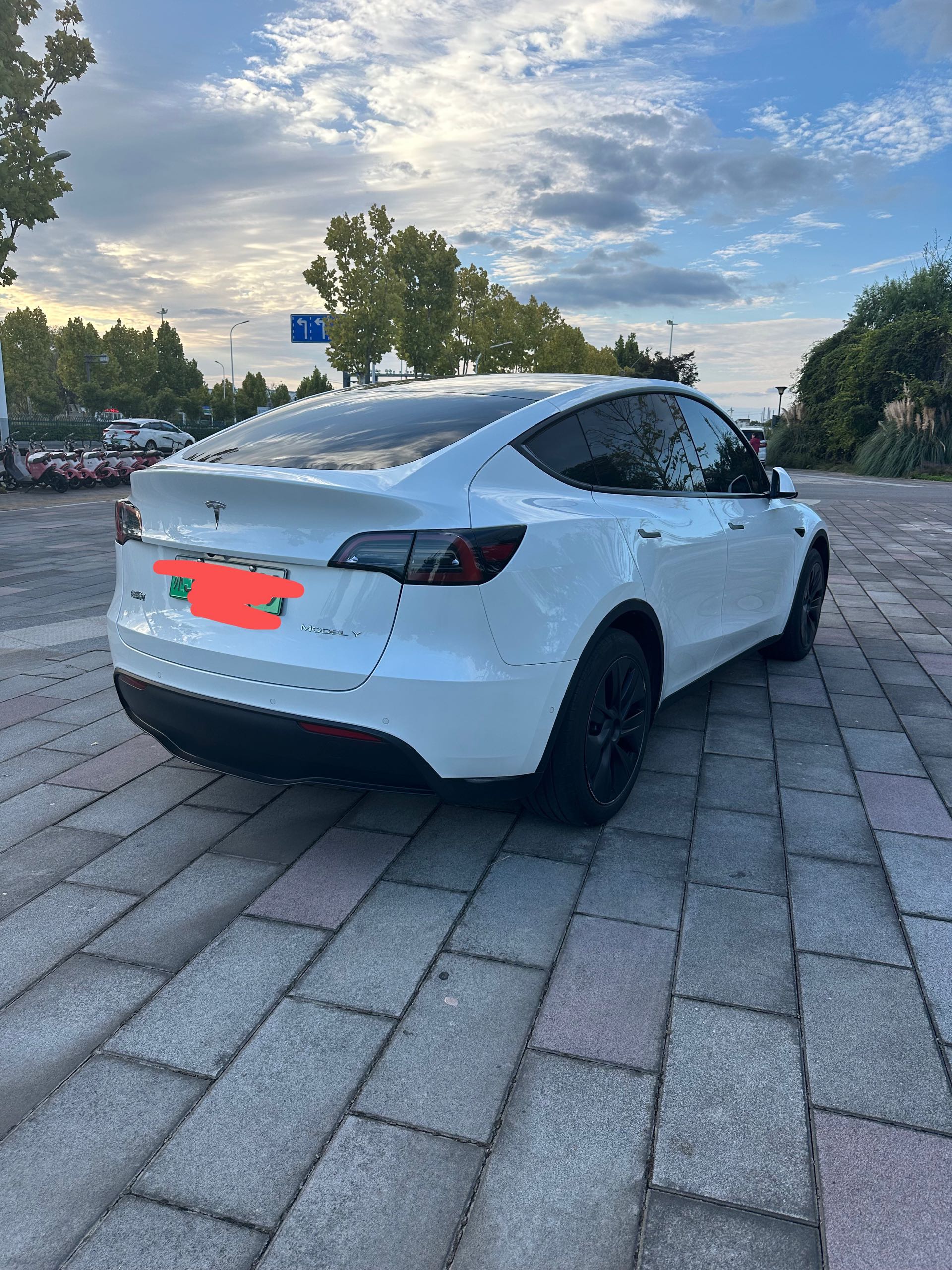 特斯拉 Model Y 2024 汽车图片 #2