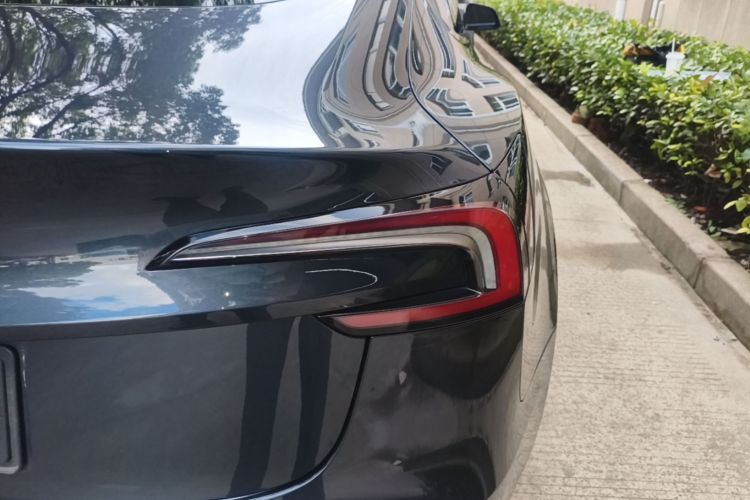 Tesla Model 3 2025 car image #8