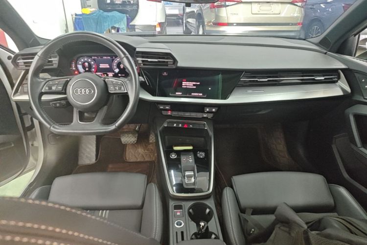 Audi A3 2022 immagine di auto #10