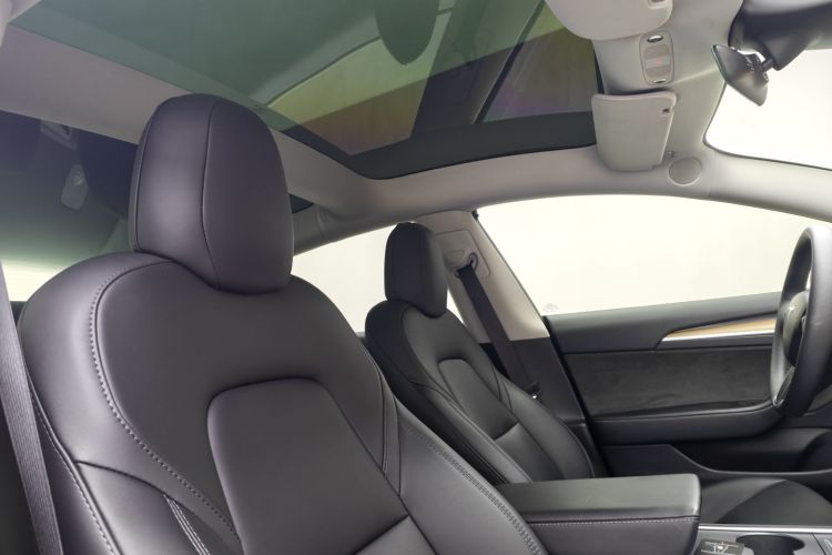 Tesla Model 3 2023 car image #20