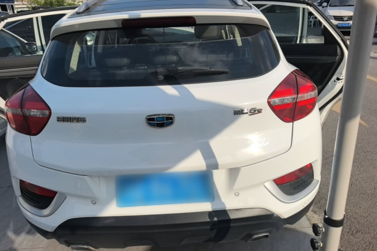 GEELY Emgrand GS 2016 car image #6