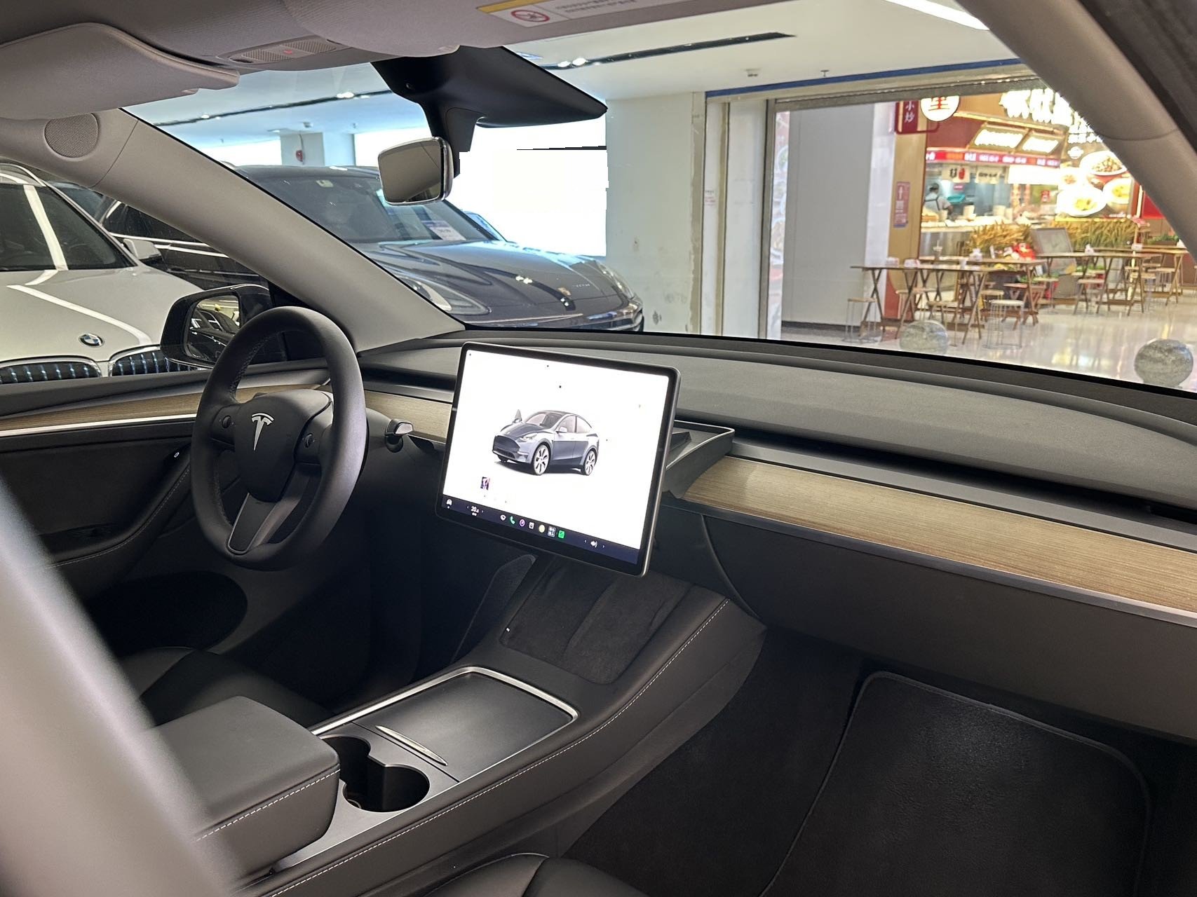 Tesla Model Y 2023 #8 Tesla Model Y 2023 immagine di auto #8