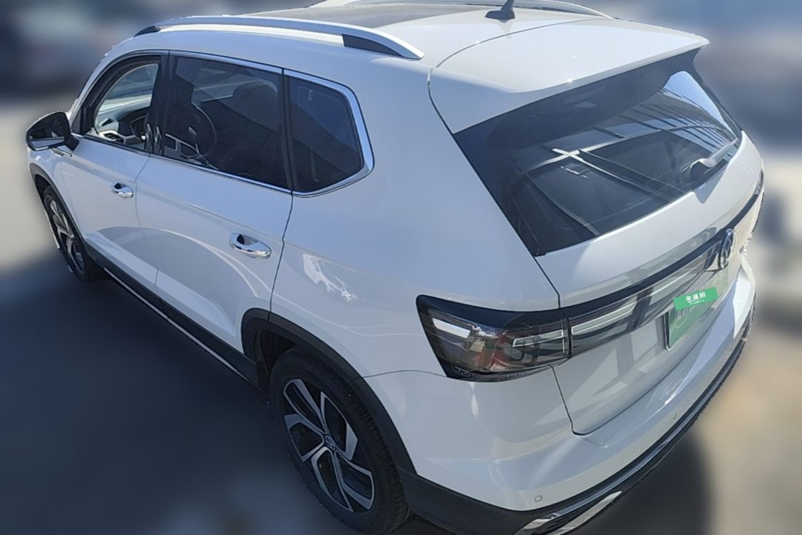 Volkswagen Tharu 2024 car image #3