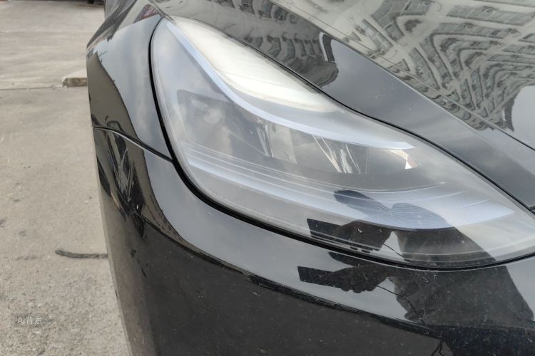 Tesla Model Y 2023 car image #8