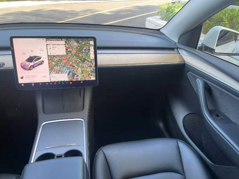 Tesla Model Y 2021 #7 Tesla Model Y 2021 car image #7