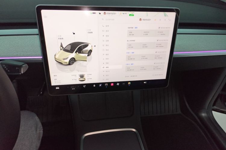 Tesla Model Y 2023 car image #17