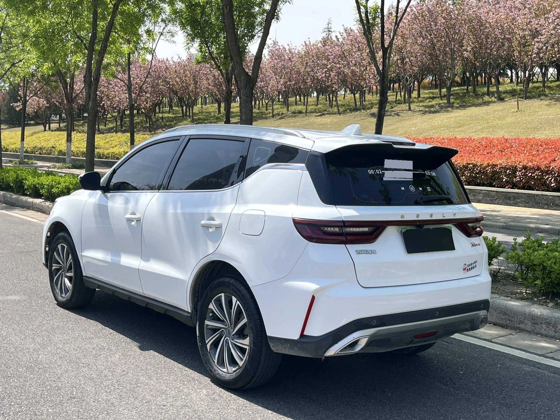 GEELY Vision X6 2022 car image #4