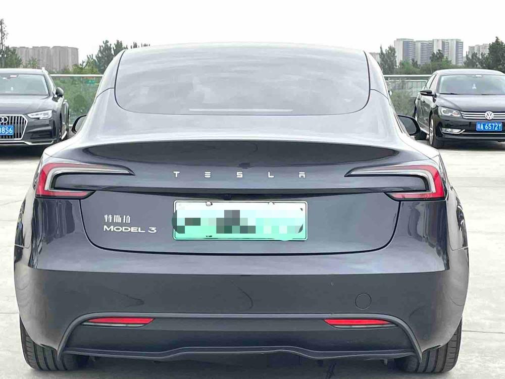 Tesla Model 3 2025 car image #6