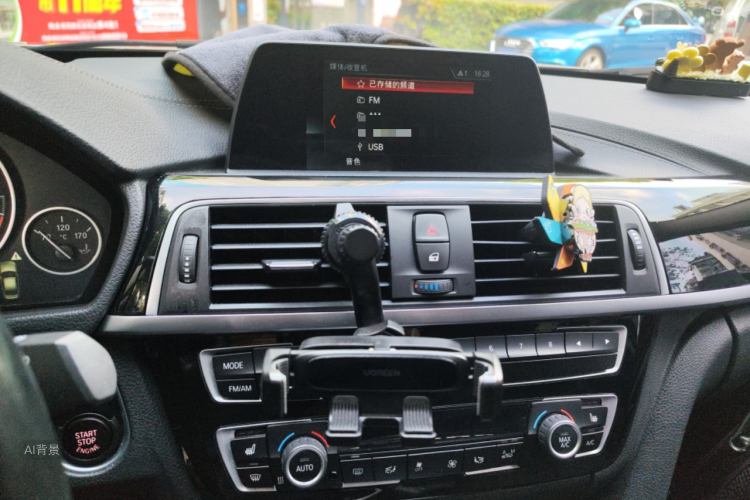 BMW 3 Series 2018 imagen de coche #15