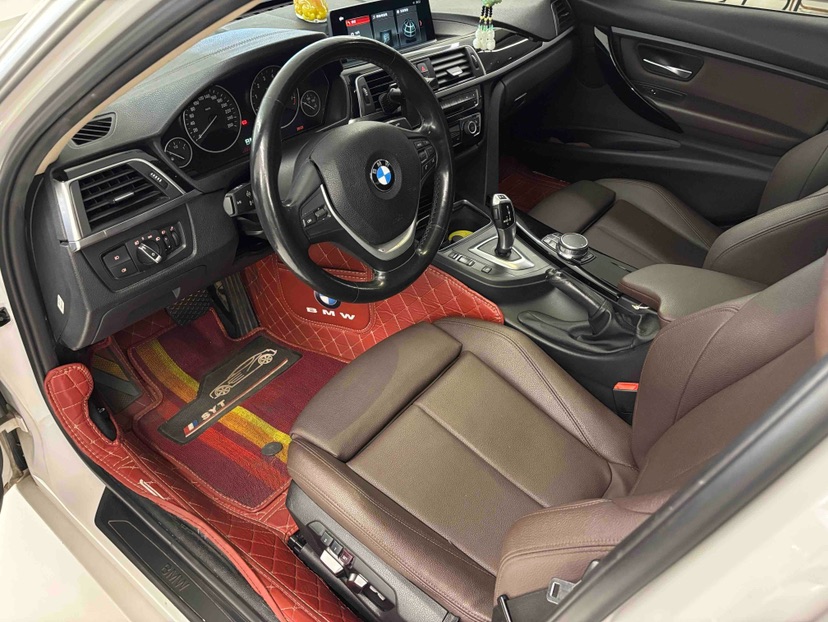 BMW 3 Series 2019 #3 BMW 3 Series 2019 car image #3