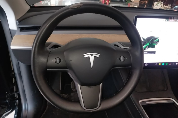 Tesla Model Y 2021 #11 Tesla Model Y 2021 car image #11
